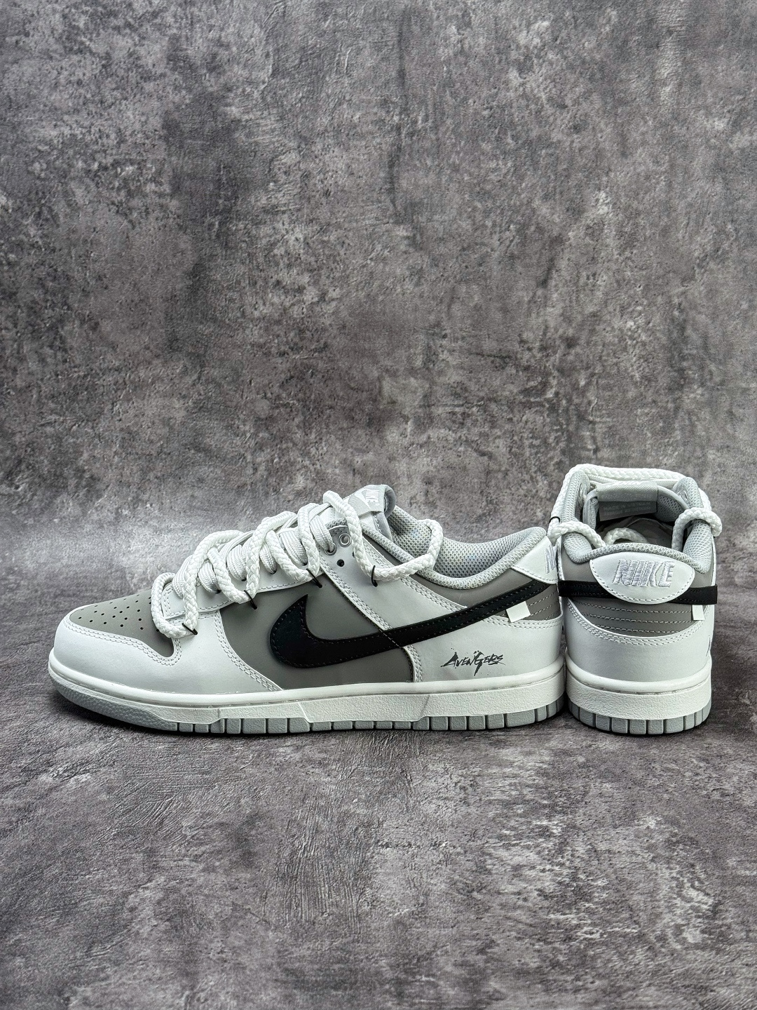 NIKE SB Dunk Low 白灰黑 WG0510-061