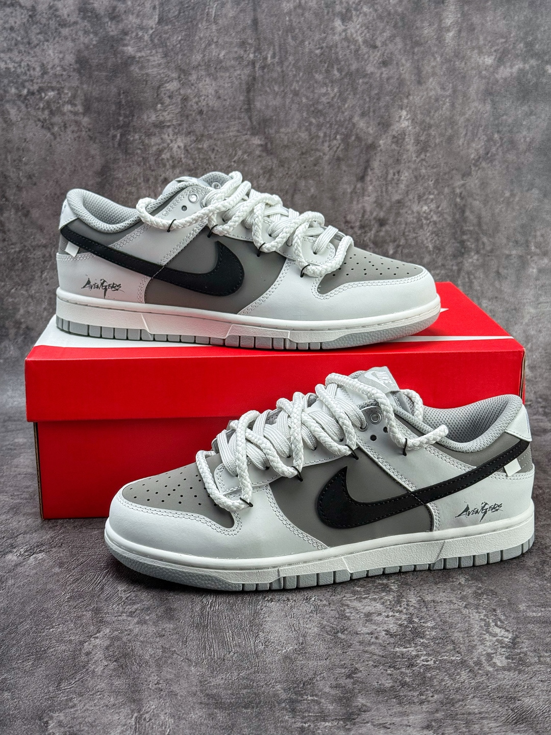 NIKE SB Dunk Low 白灰黑 WG0510-061