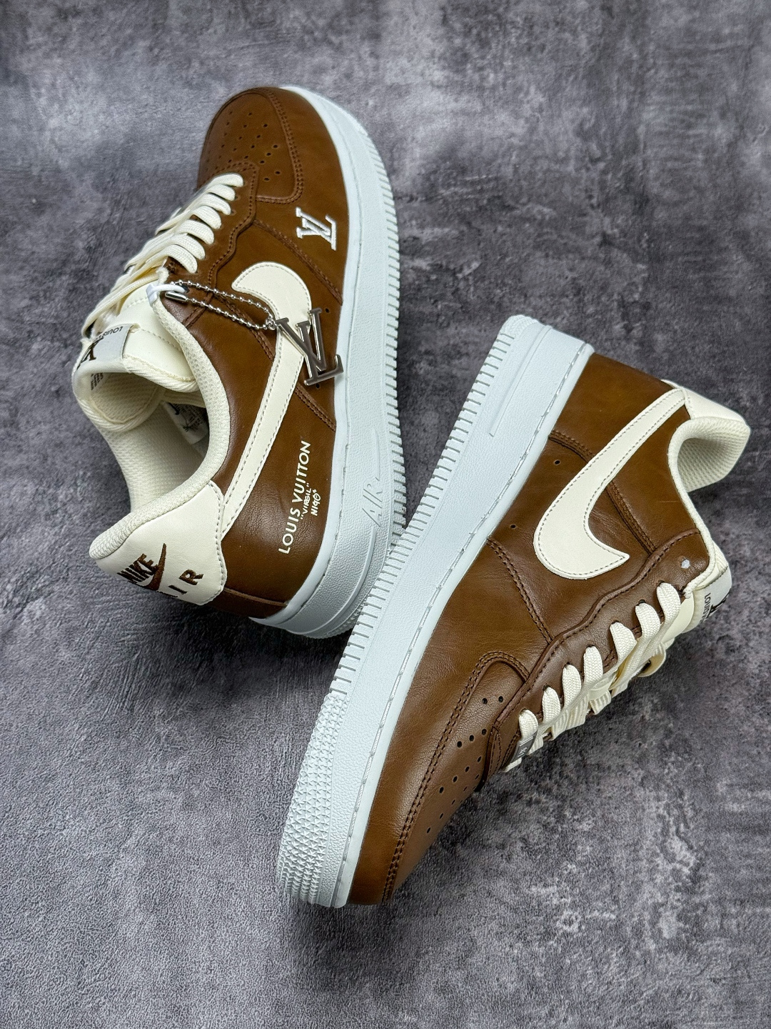 Nike Air Force 1 Low 07 x Louis Vuitton 棕白 NH0601-587