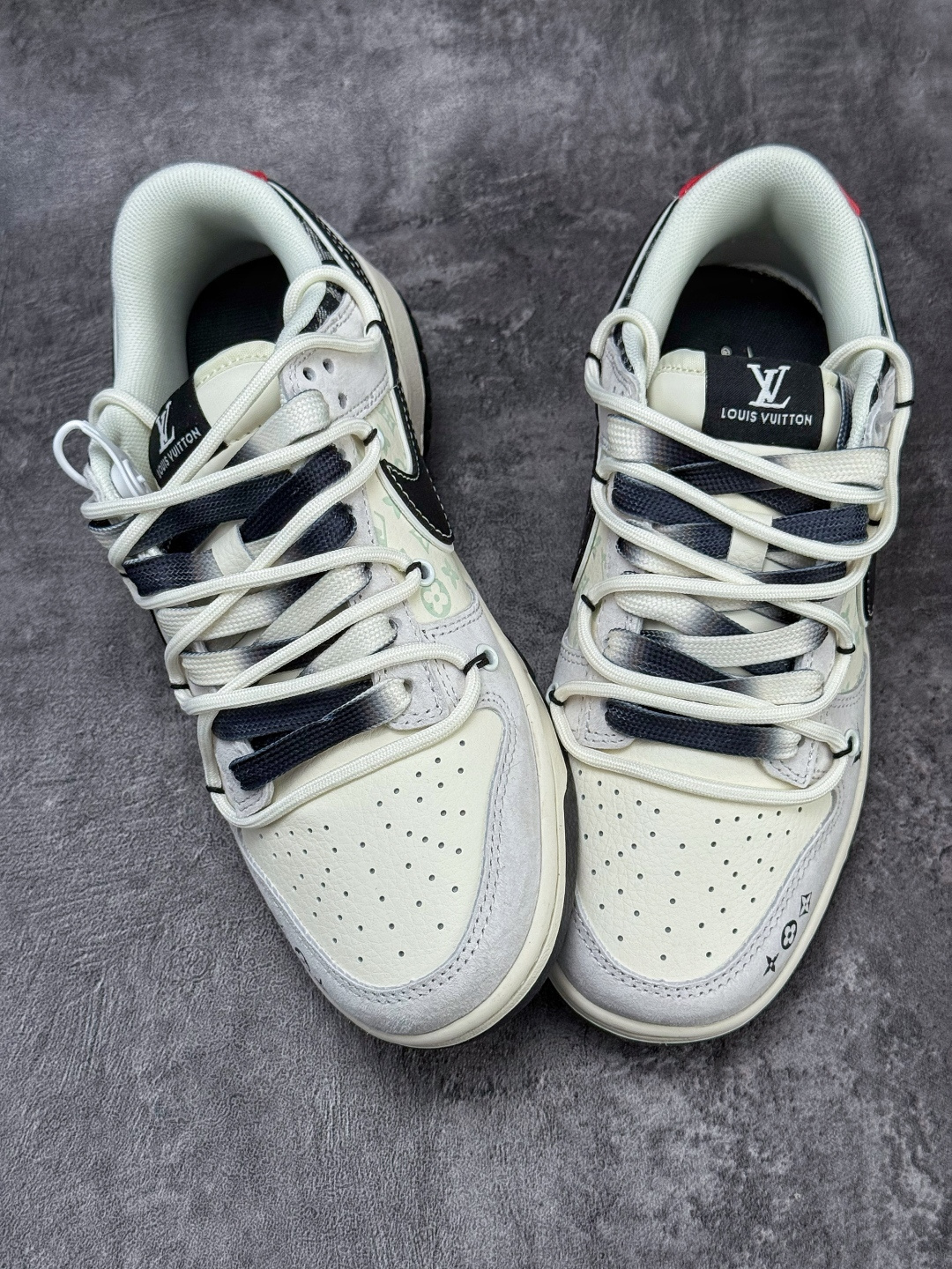 Nike SB Dunk Low x Louis Vuitton 灰白 CX5050-Y53