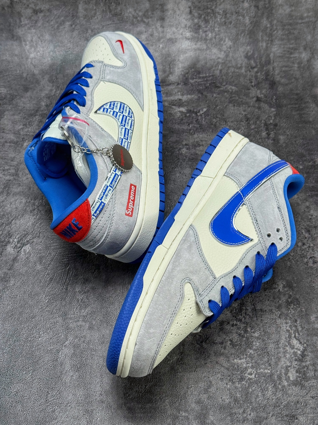 Nike SB Dunk Low x Superme 灰白蓝小勾满天星 DD1988-009