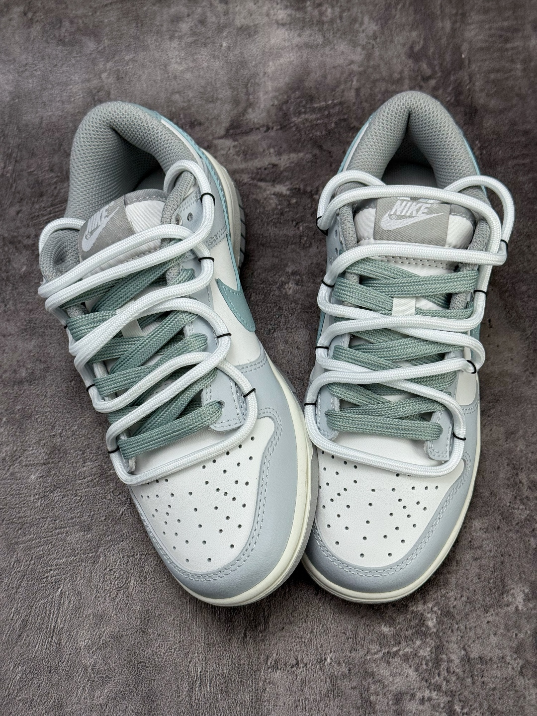 Nike SB Dunk Low 灰白绑带 GG0508-037