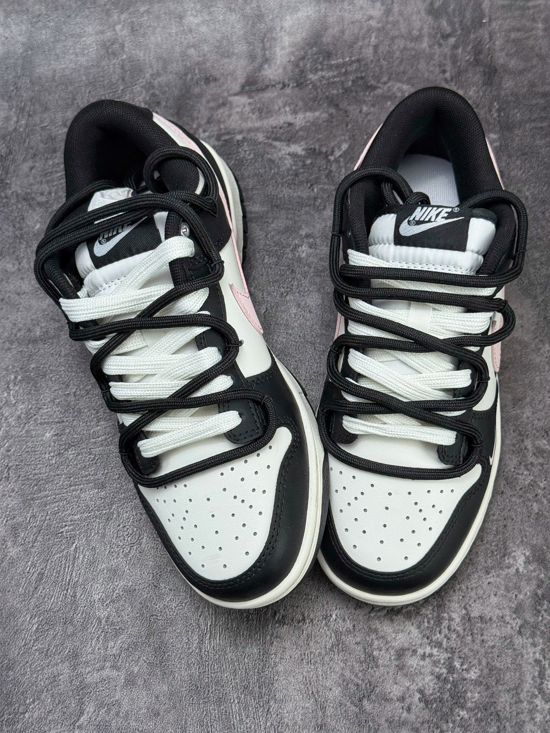 Nike SB Dunk Low 黑白粉 BP0510-050