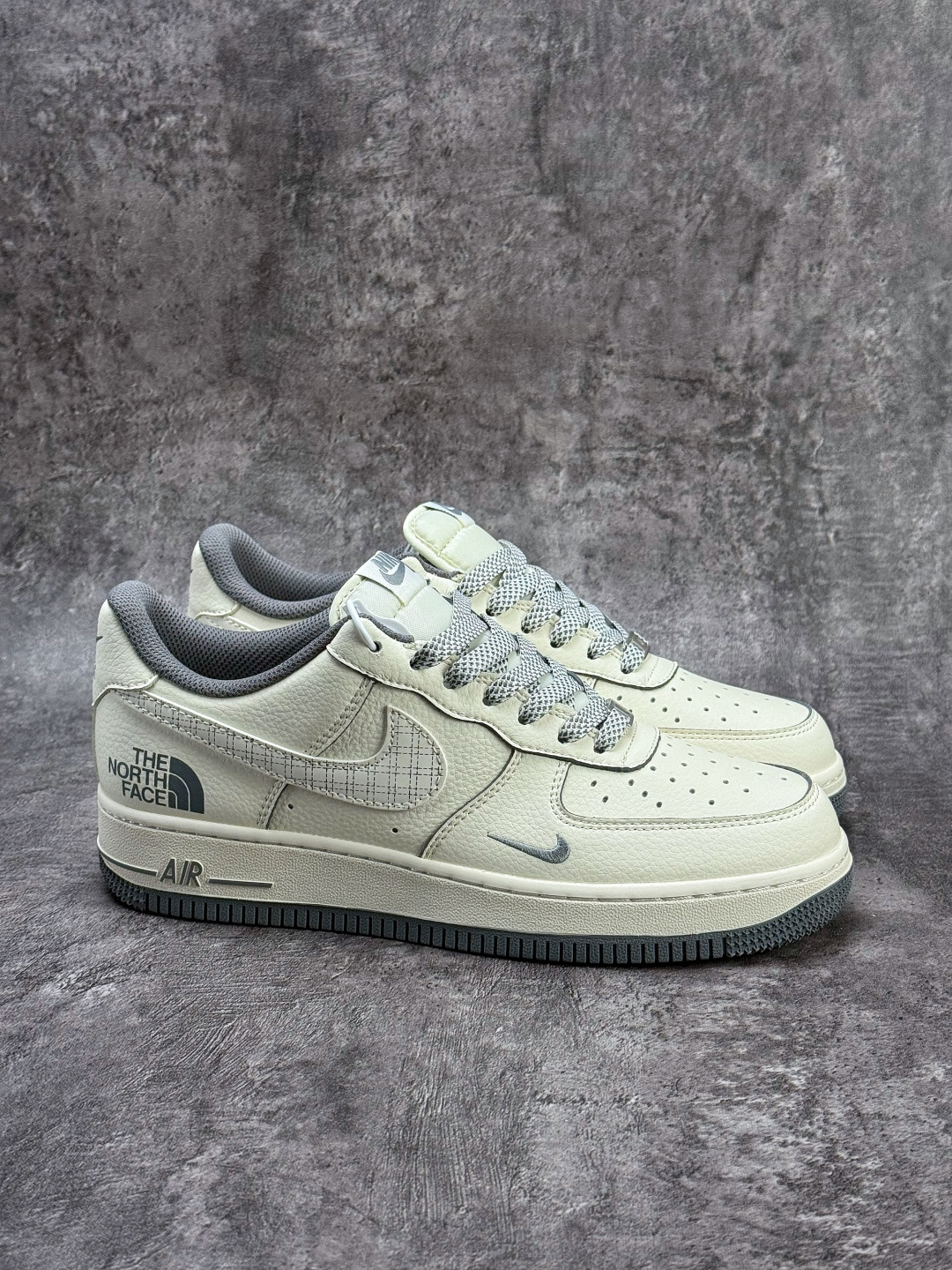 Nike Air Force 1 Low 07 x The North Face 白灰小勾满天星 JP8028-058