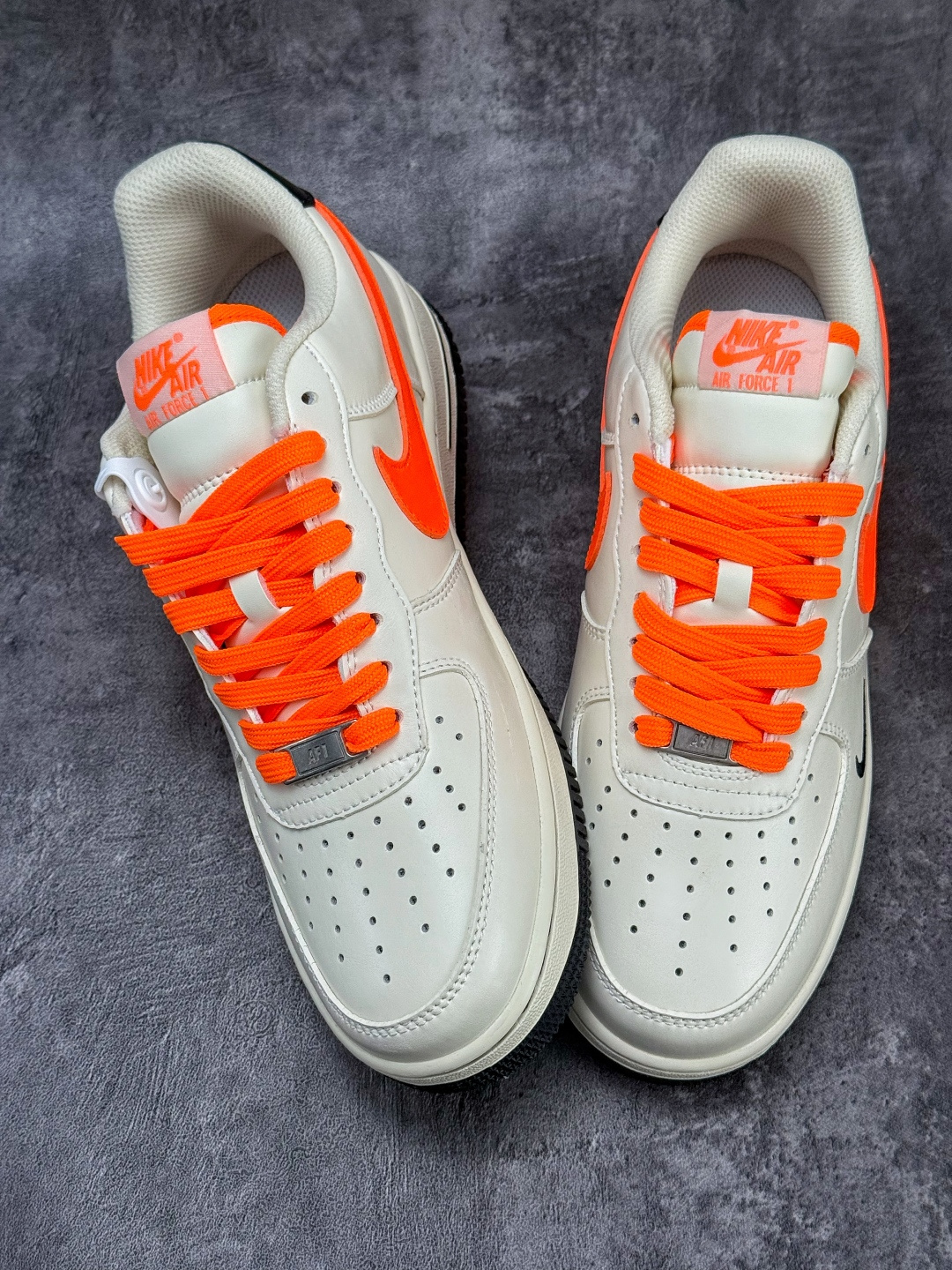 Nike Air Force 1 Low 07 x Louis Vuitton 米白橙小勾 NH0601-582