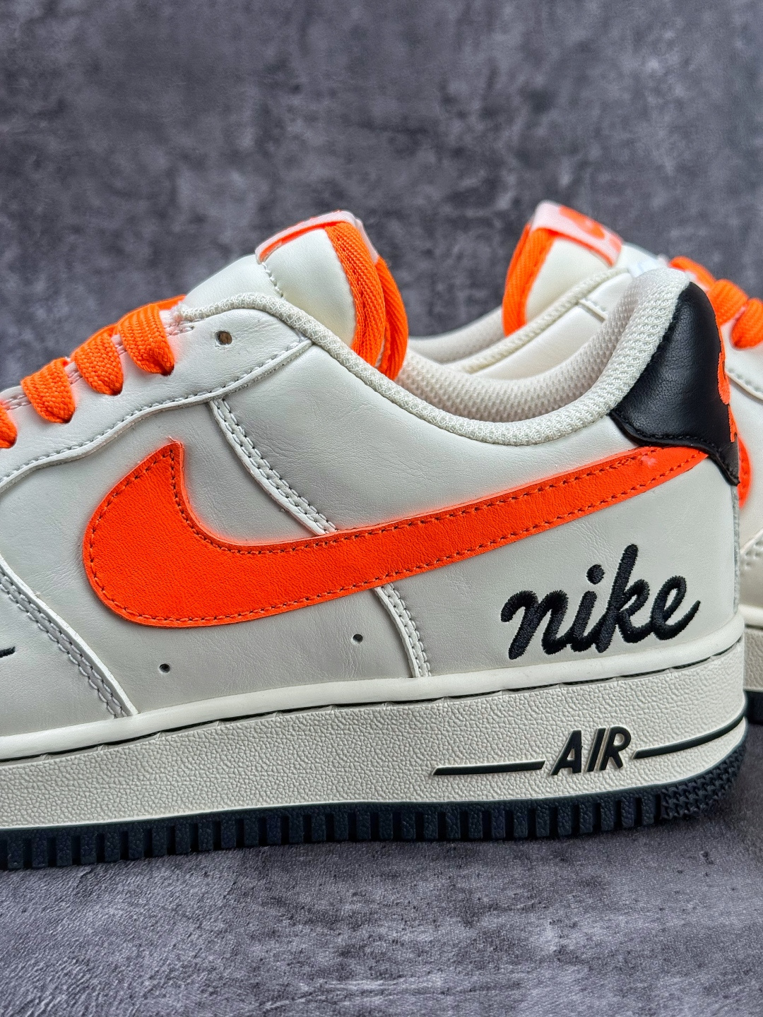 Nike Air Force 1 Low 07 x Louis Vuitton 米白橙小勾 NH0601-582