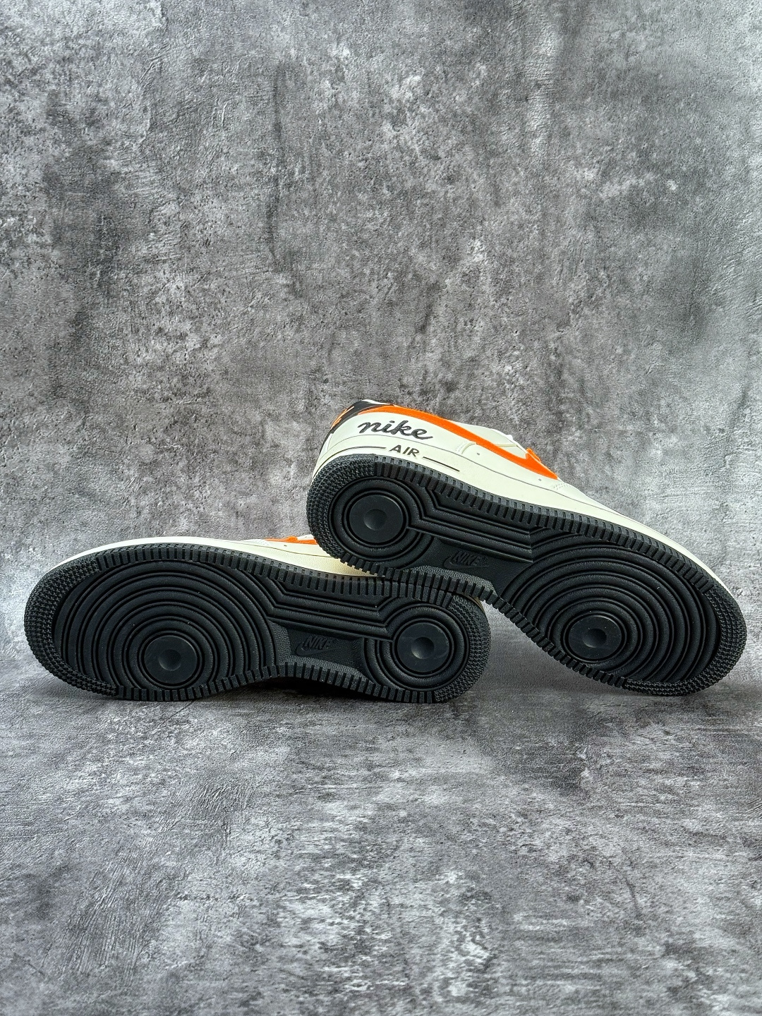 Nike Air Force 1 Low 07 x Louis Vuitton 米白橙小勾 NH0601-582