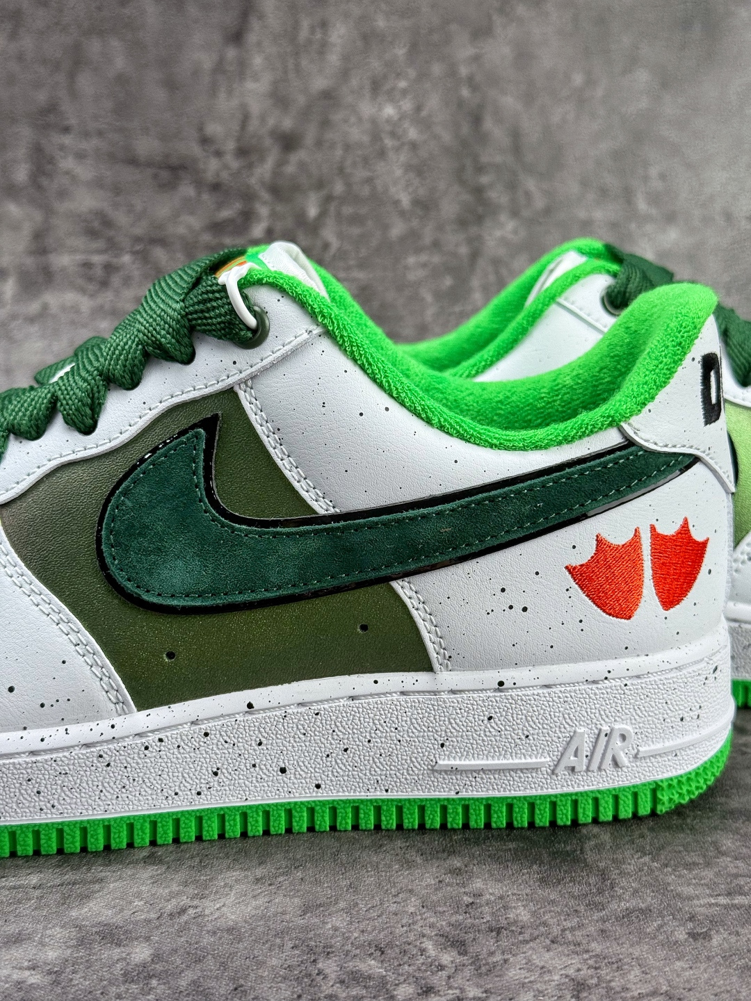Nike Air Force 1 Low 07 x DOAF Air Force 1 Egg or Duck 白绿 IU7613-100
