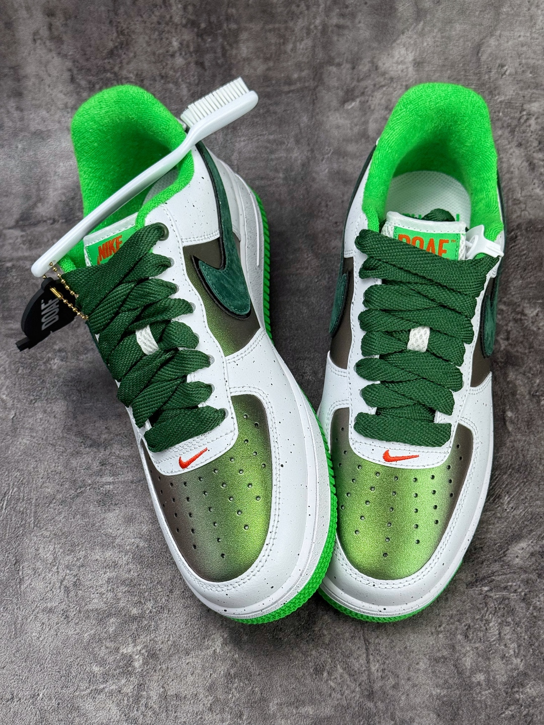 Nike Air Force 1 Low 07 x DOAF Air Force 1 Egg or Duck 白绿 IU7613-100