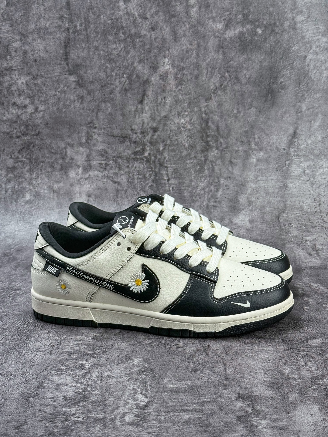 Nike SB Dunk Low 小雏菊 黑白小勾 XD1588-245