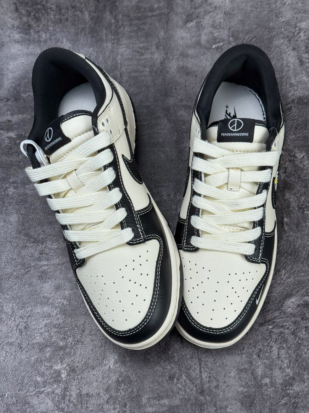 Nike SB Dunk Low 小雏菊 黑白小勾 XD1588-245