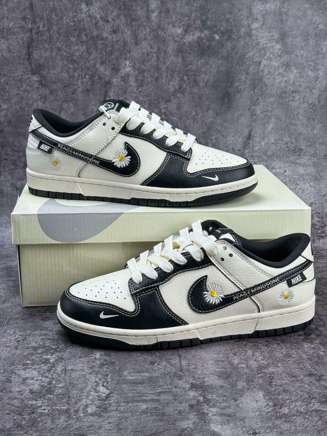 Nike SB Dunk Low 小雏菊 黑白小勾 XD1588-245