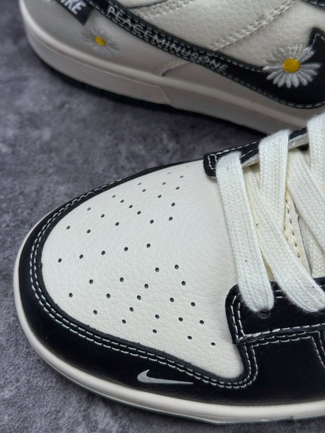 Nike SB Dunk Low 小雏菊 黑白小勾 XD1588-245