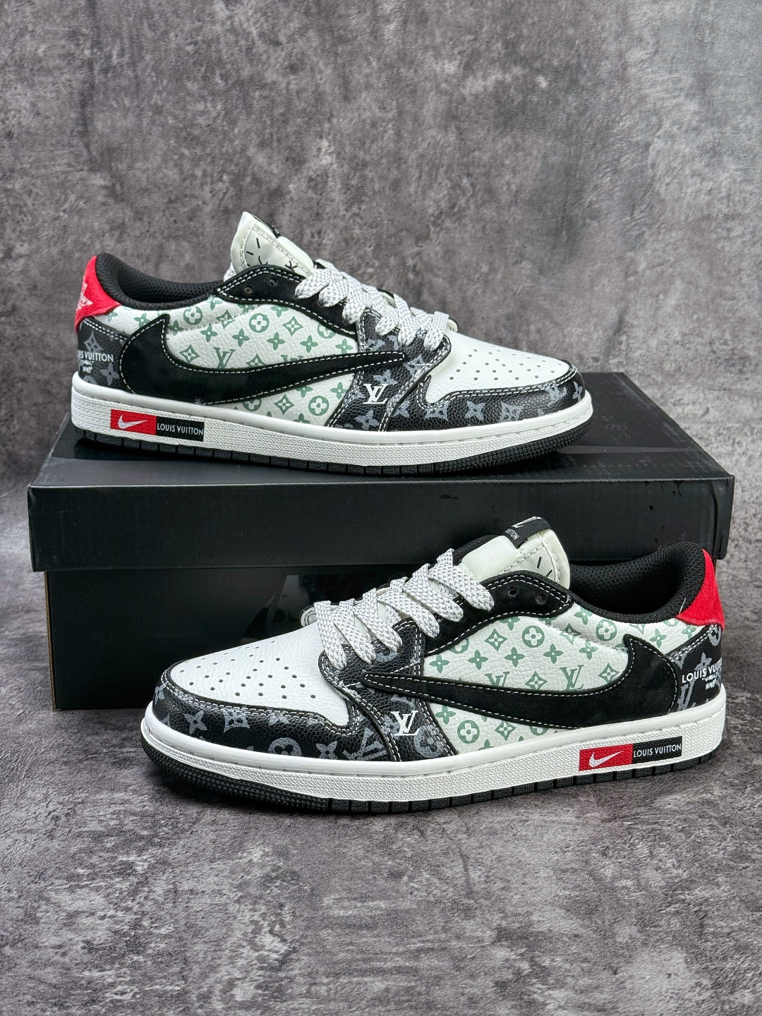 Travis Scott x Nike Air Jordan 1 Low x Louis Vuitton Air Jordan 1 Low 反转黑白满天星倒钩 纯原版本 DZ5899-036