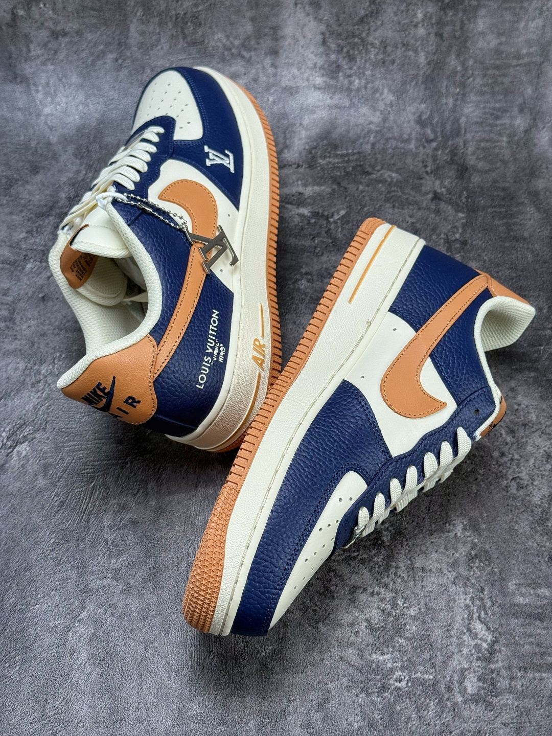 Nike Air Force 1 Low 07 x Louis Vuitton 蓝白棕 NH0601-585