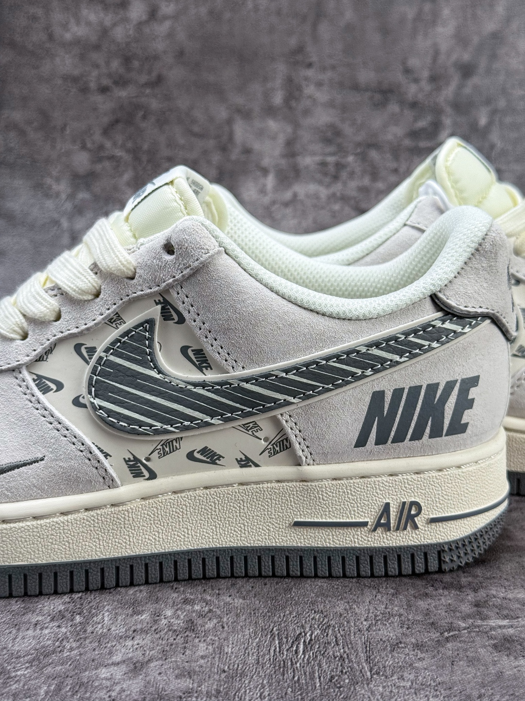 Nike Air Force 1 Low 07 灰白小勾 JP8028-071