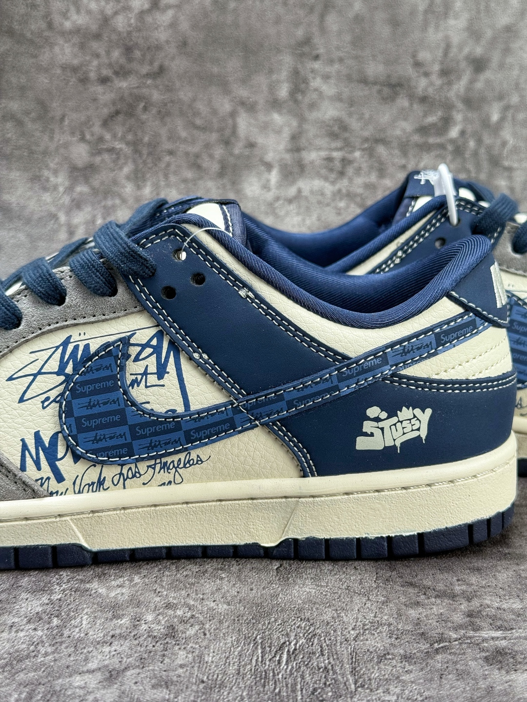 Nike SB Dunk Low x Stussy 灰白蓝小勾 XD1588-243