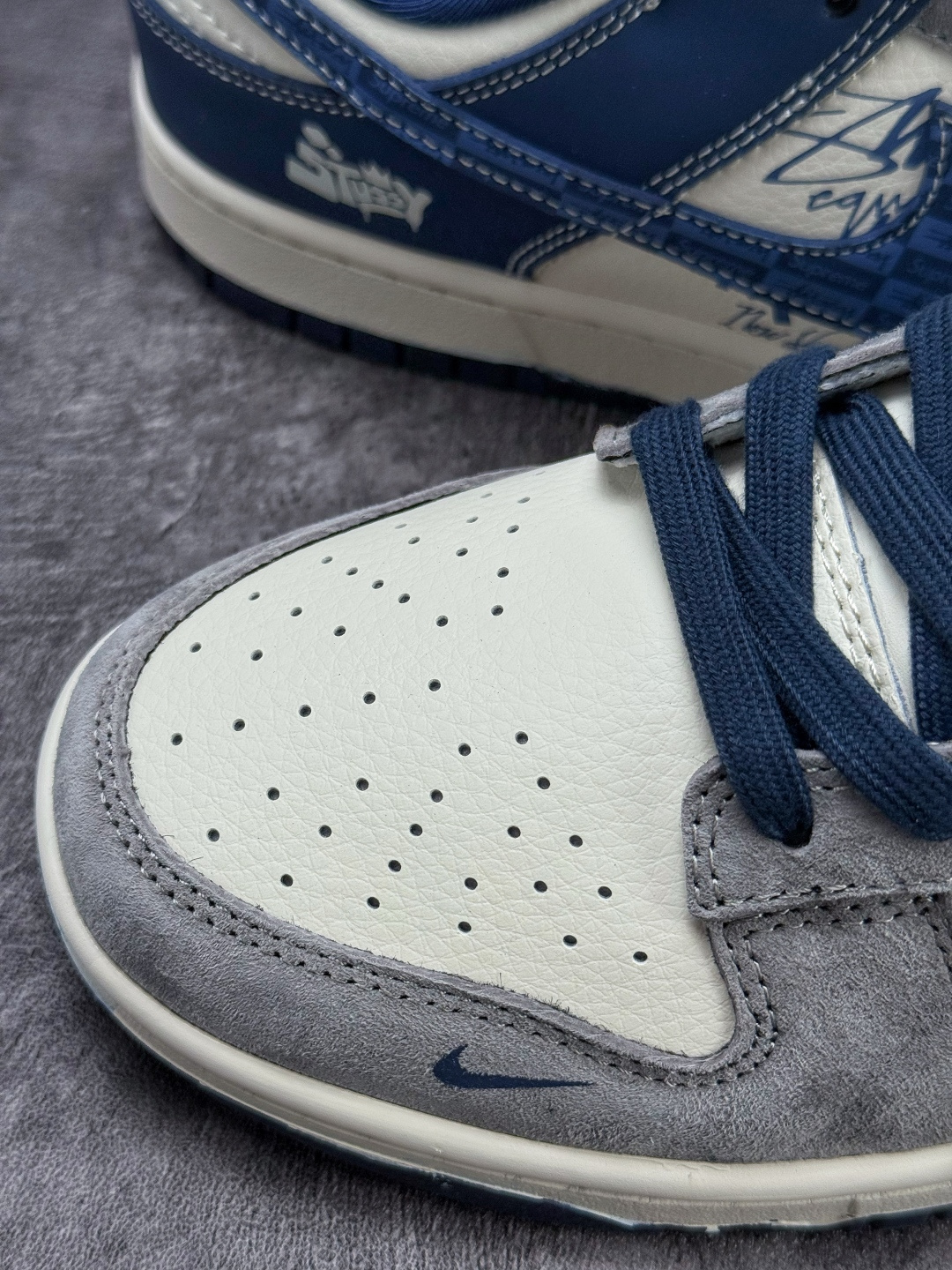 Nike SB Dunk Low x Stussy 灰白蓝小勾 XD1588-243