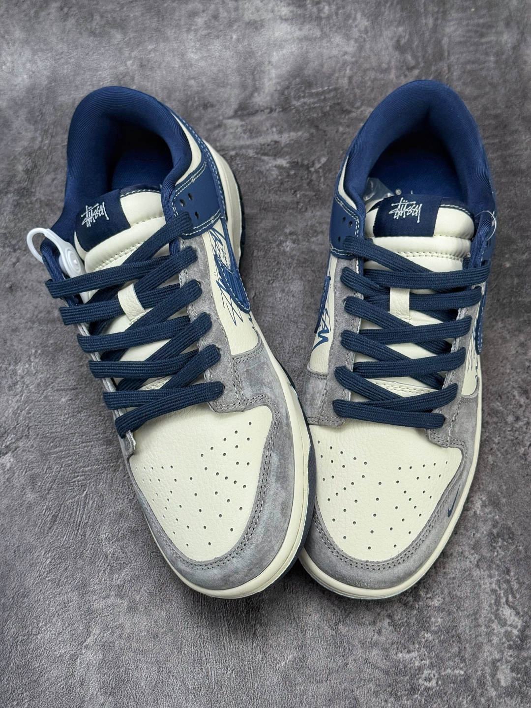 Nike SB Dunk Low x Stussy 灰白蓝小勾 XD1588-243