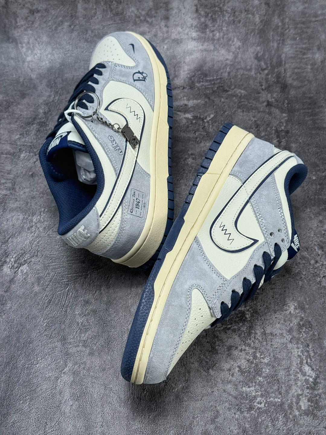 Nike SB Dunk Low x DIOR 灰白小勾 DN3168-014