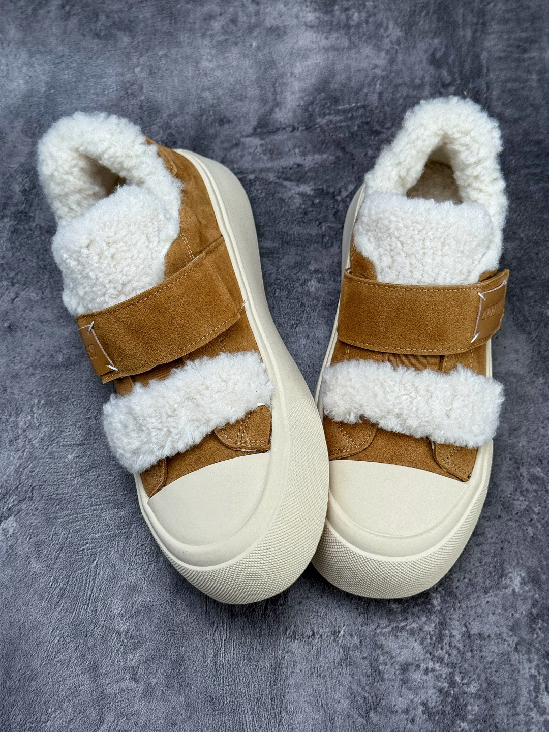 GG-CC GG-CC Chunky Low 厚底增高运动老爹鞋 G23Y6905