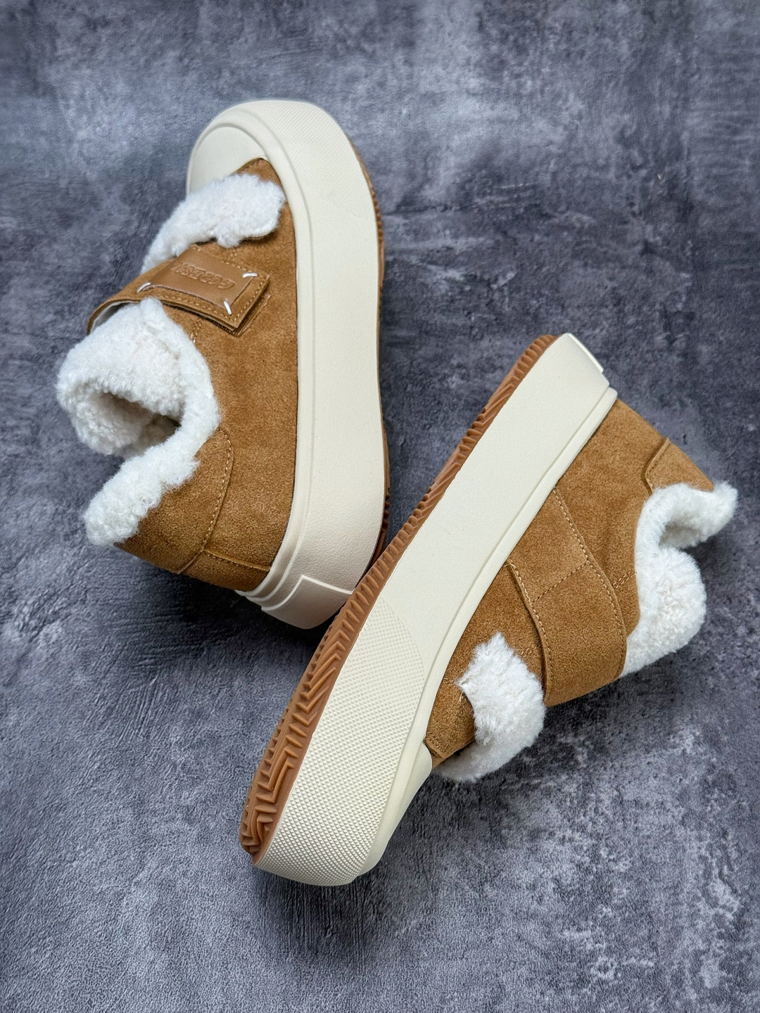 GG-CC GG-CC Chunky Low 厚底增高运动老爹鞋 G23Y6905