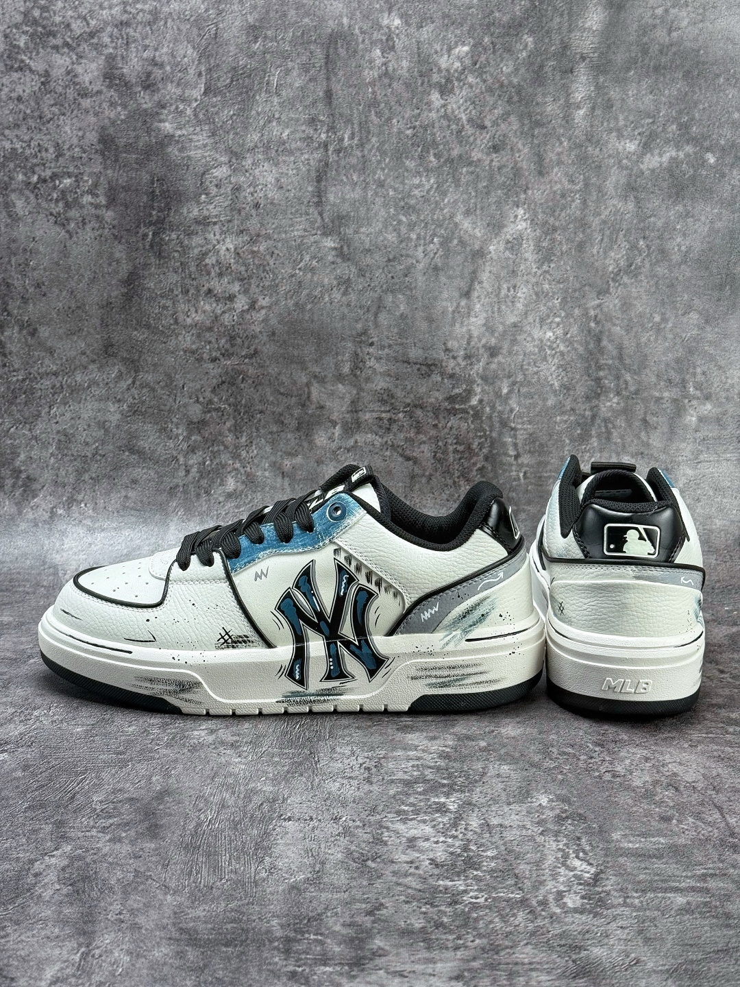 MLB CHUNKY 印花网红老爹鞋 涂鸦恶作剧 内增高6cm 3ASXCA12N