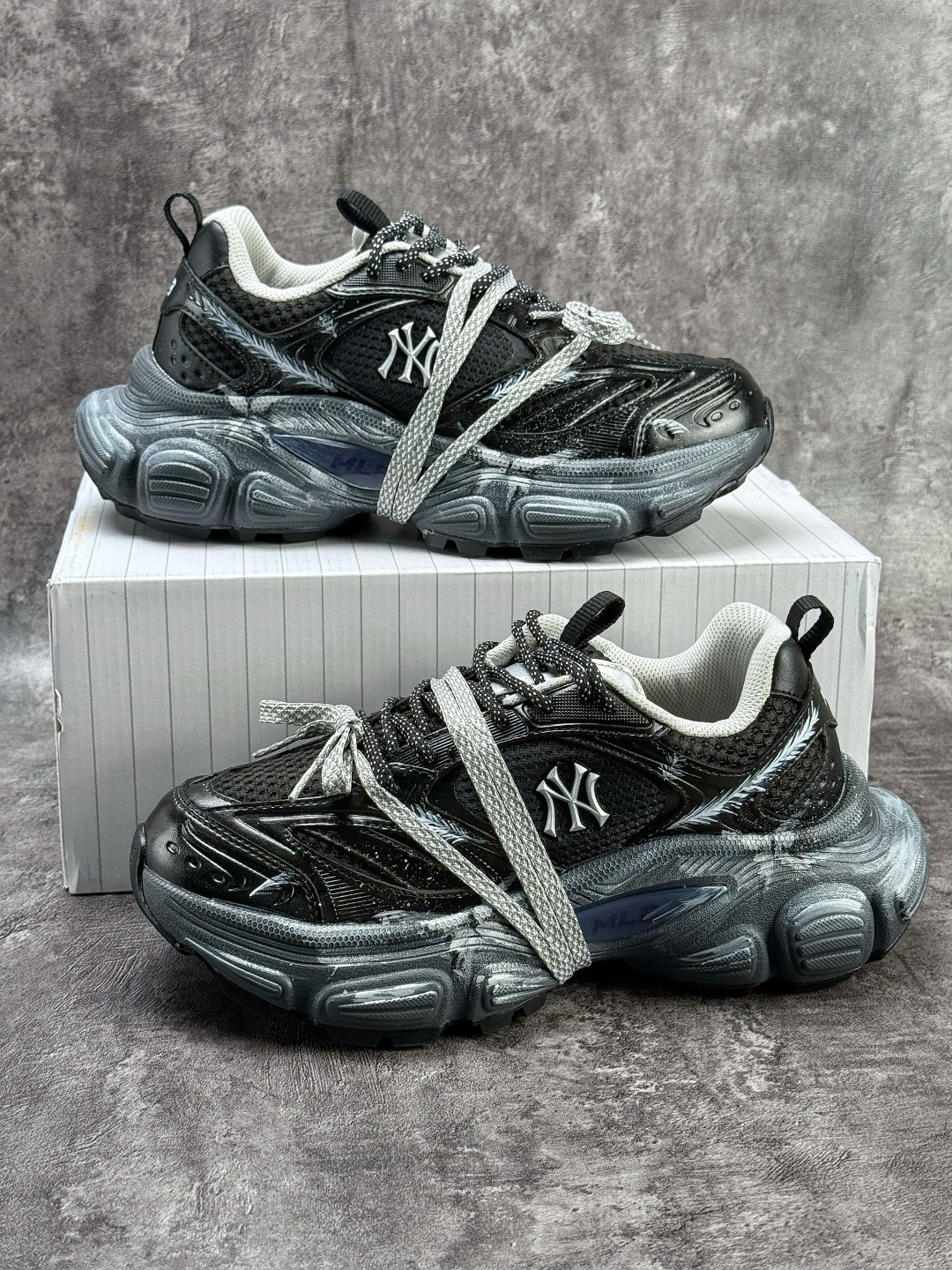 MLB WINNER 印花网红老爹鞋 涂鸦恶作剧 内增高6cm 3ASHWD15N-Top High Quatity Cheap Sneakers Fashion Clothing Clothes Bags handbags Shoes of all Brand wholesale With The best Quality And Beautiful Price from China Factory Chinese suppliers wholesaler seller MLB WINNER 印花网红老爹鞋 涂鸦恶作剧 内增高6cm 3ASHWD15N