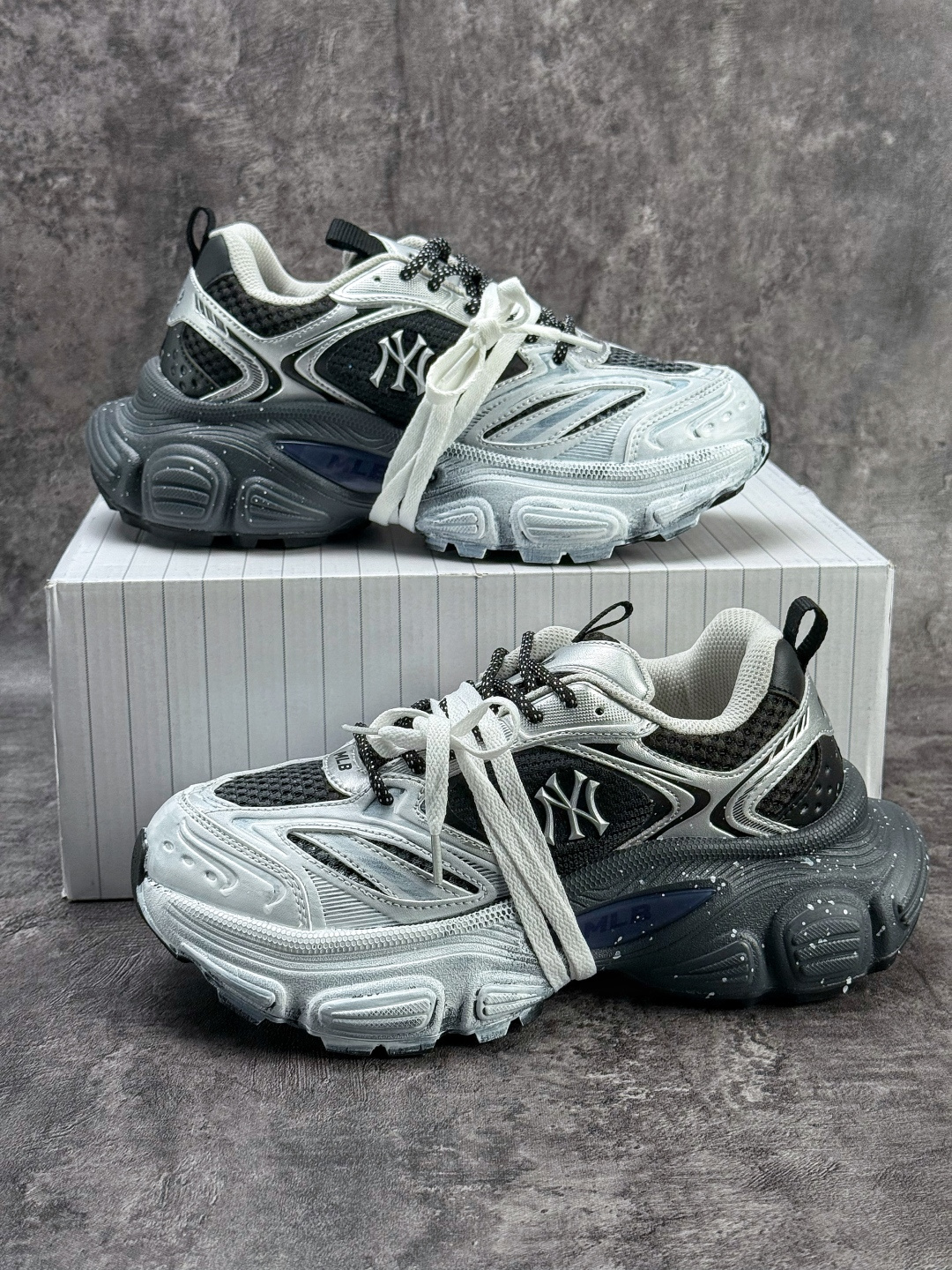 MLB WINNER 印花网红老爹鞋 涂鸦恶作剧 3ASHWD15N-莆田鞋,莆田鞋货源,高仿鞋,高仿鞋货源,安福档口,莆田高仿鞋,莆田鞋批发,高仿鞋批发,莆田高仿运动鞋,高仿运动鞋,莆田运动鞋 MLB WINNER 印花网红老爹鞋 涂鸦恶作剧 3ASHWD15N