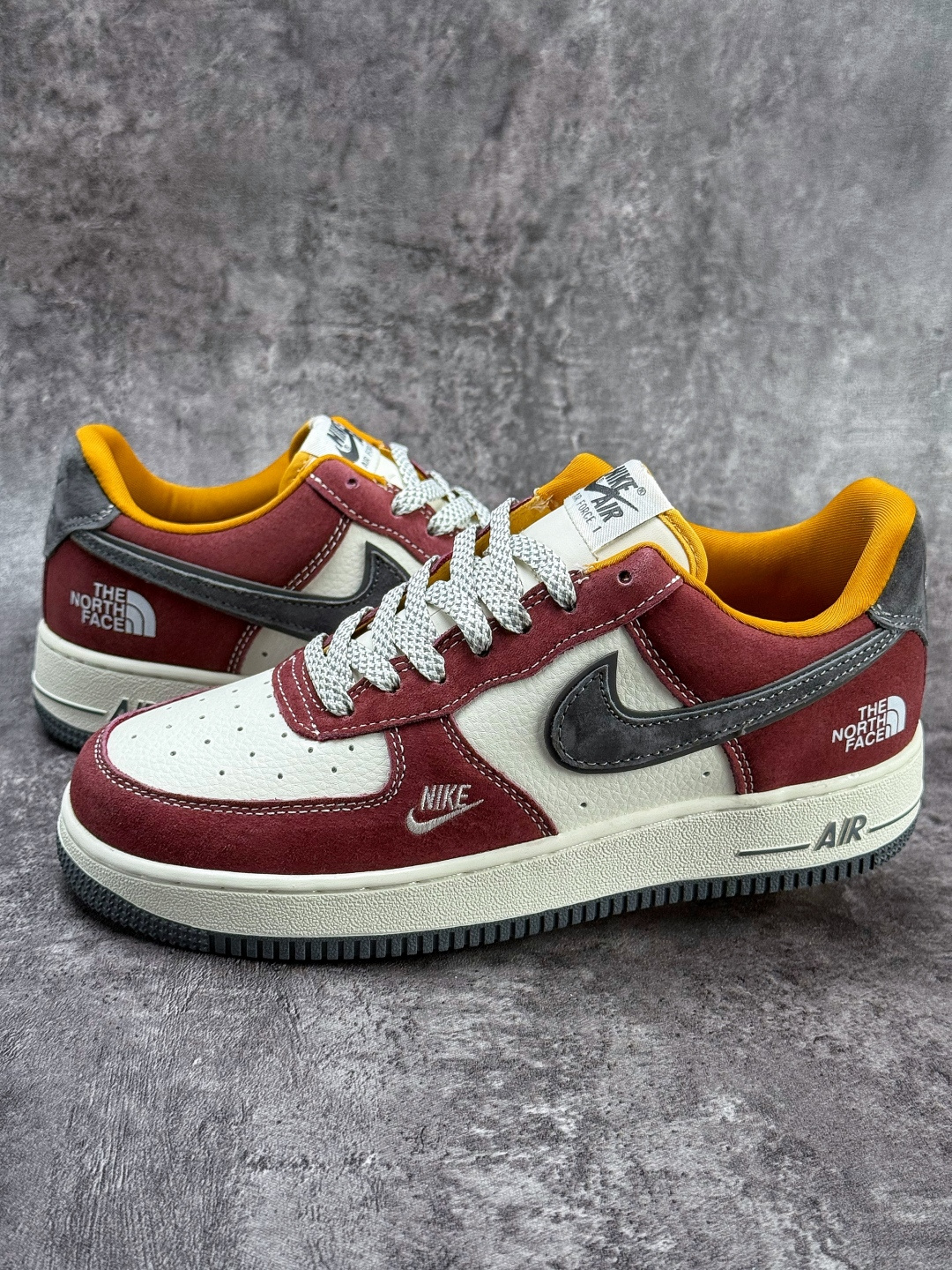 Nike Air Force 1 Low 07 x The North Face 红白灰小勾满天星 SS1979-006