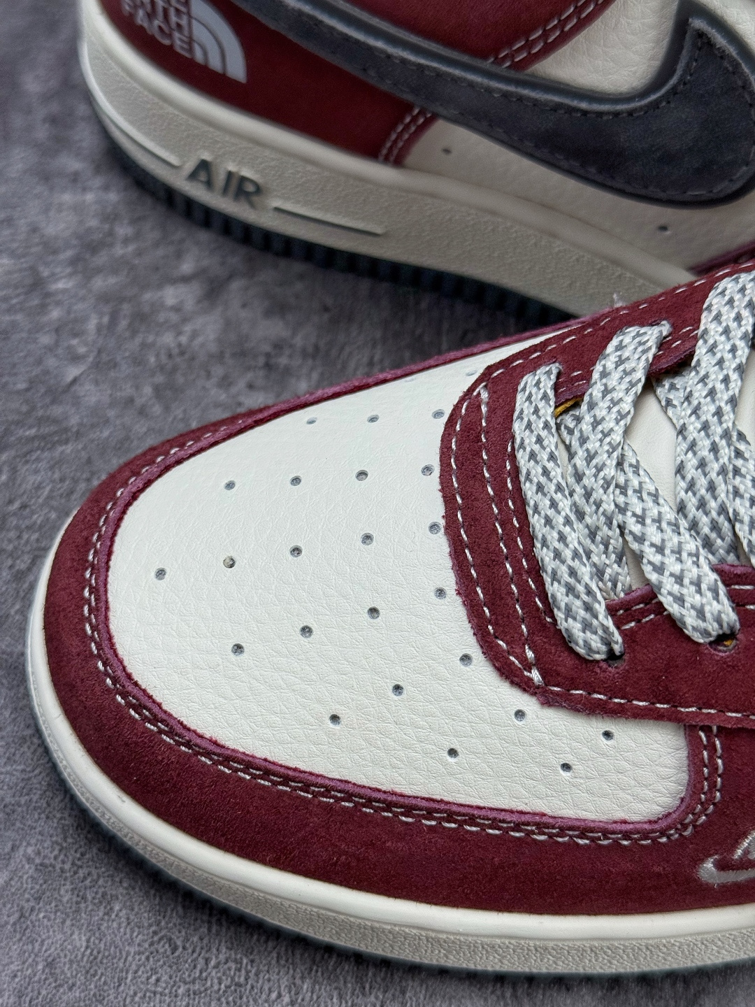 Nike Air Force 1 Low 07 x The North Face 红白灰小勾满天星 SS1979-006