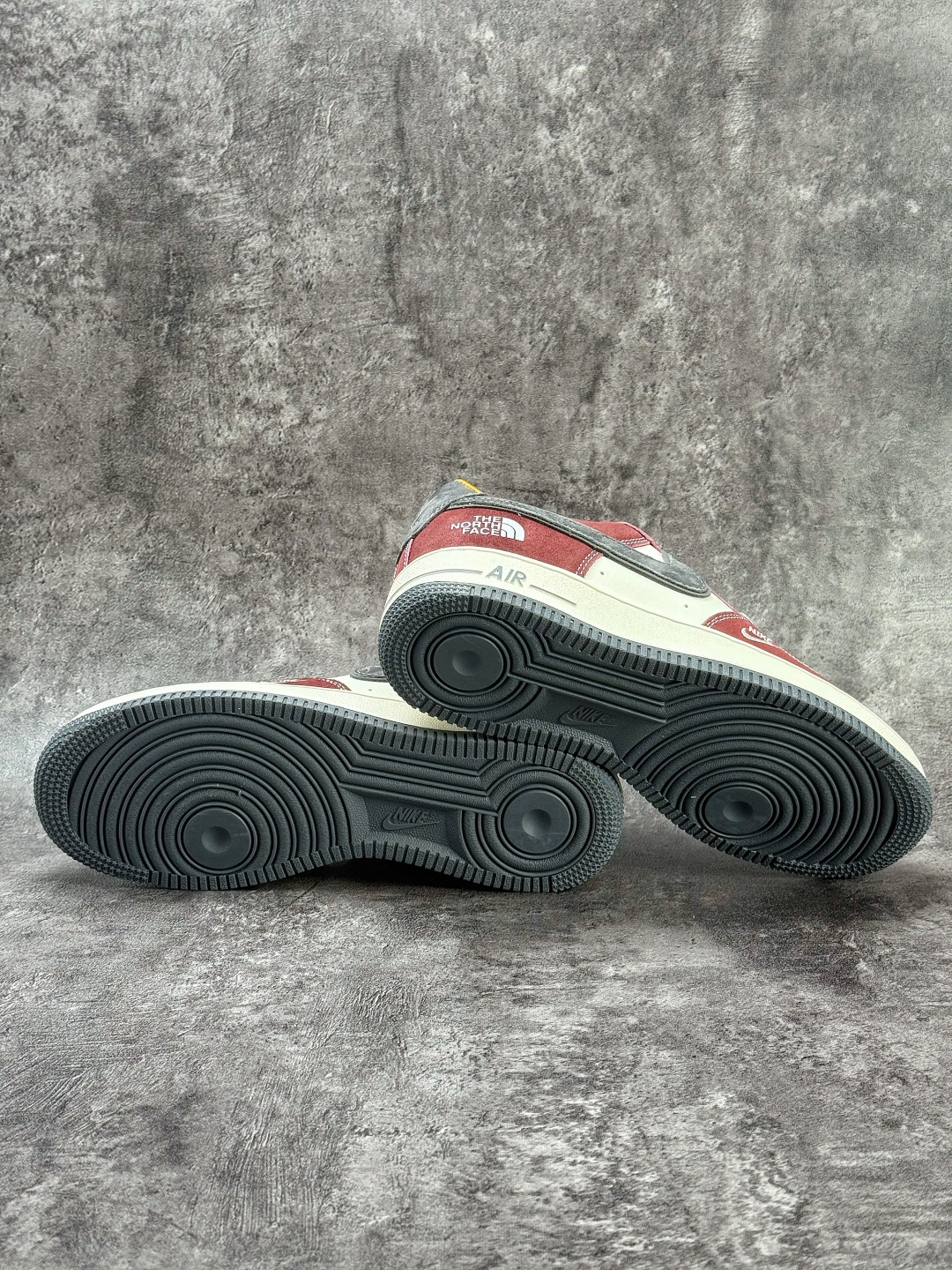 Nike Air Force 1 Low 07 x The North Face 红白灰小勾满天星 SS1979-006