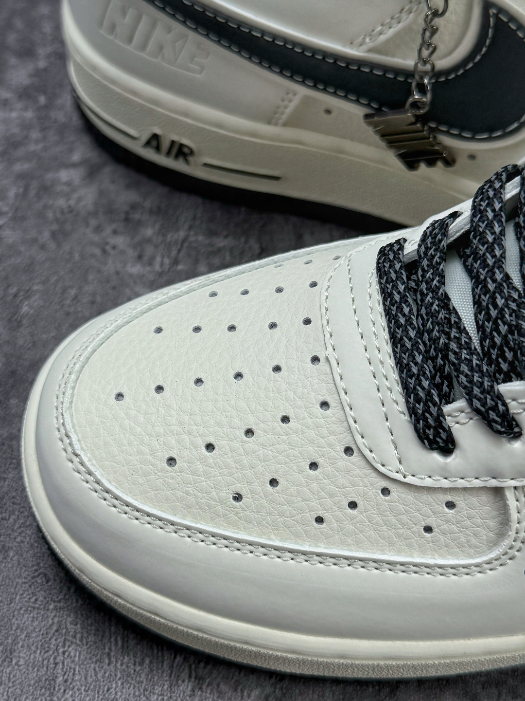 Nike Air Force 1 Low 07 白黑满天星 DD1982-327