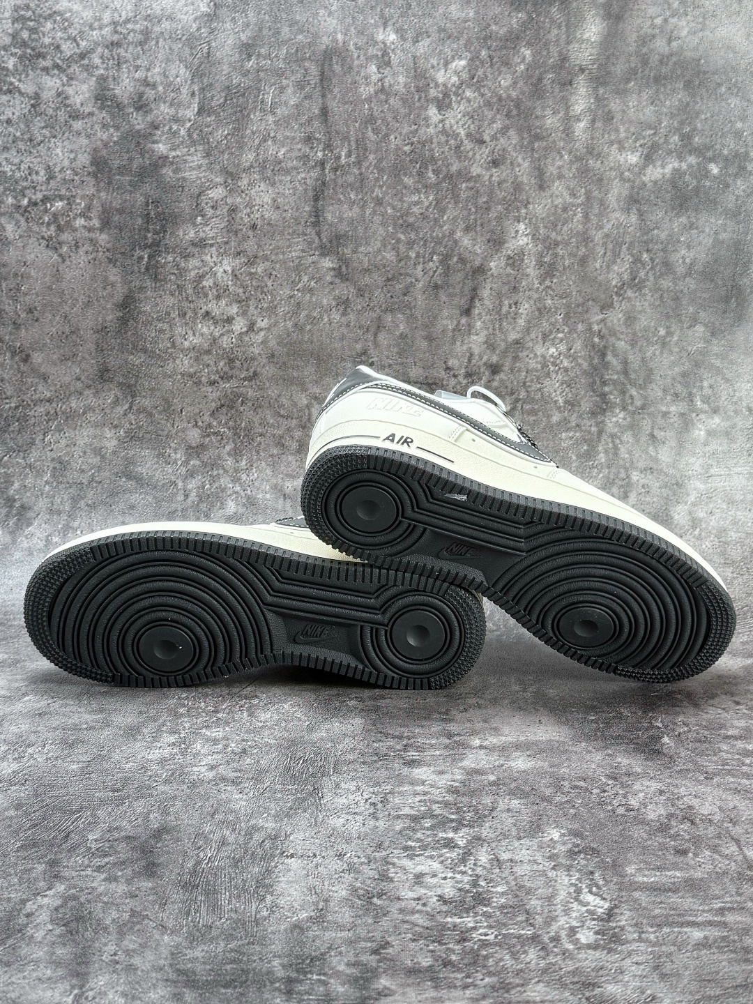 Nike Air Force 1 Low 07 白黑满天星 DD1982-327