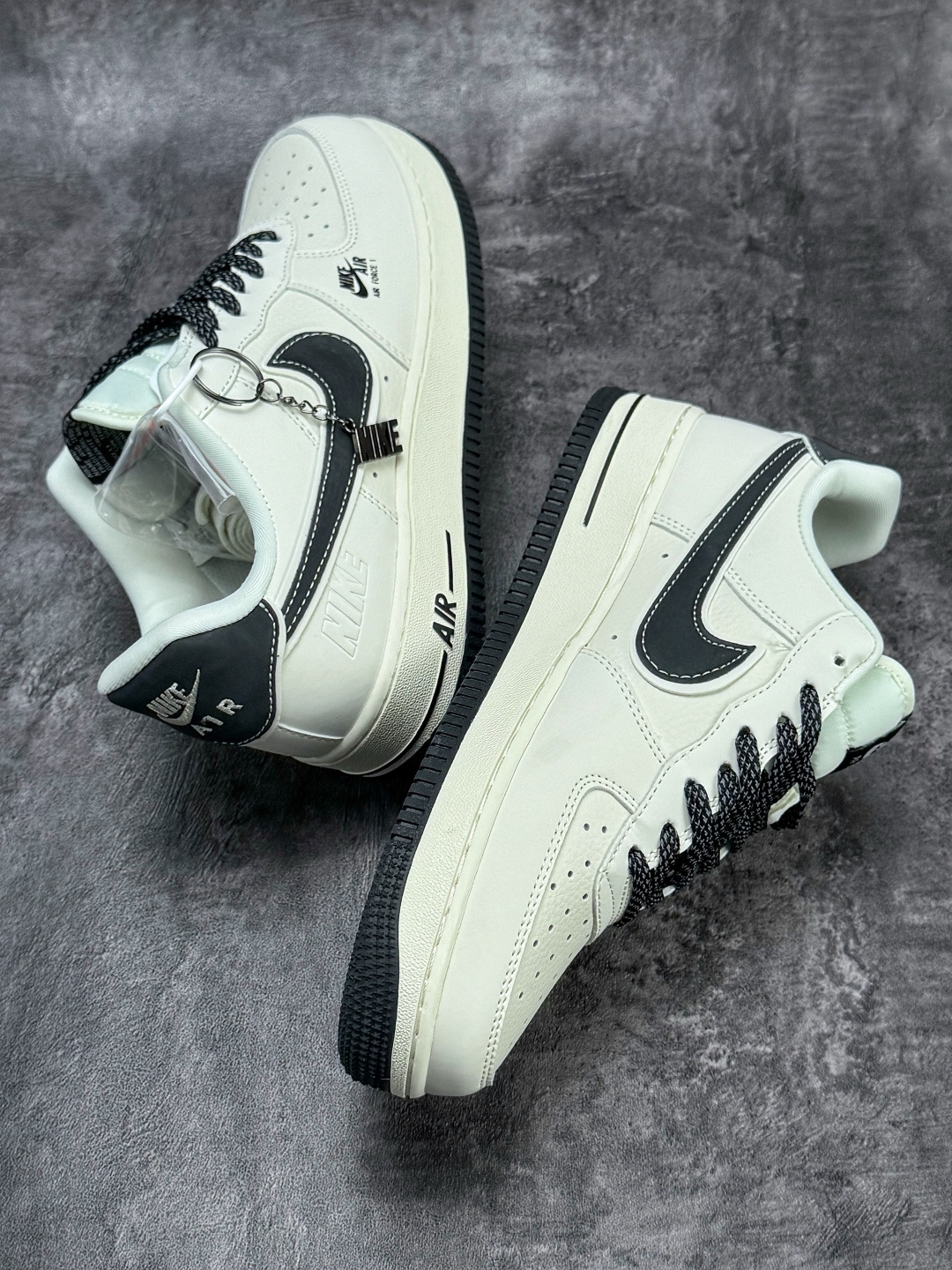 Nike Air Force 1 Low 07 白黑满天星 DD1982-327