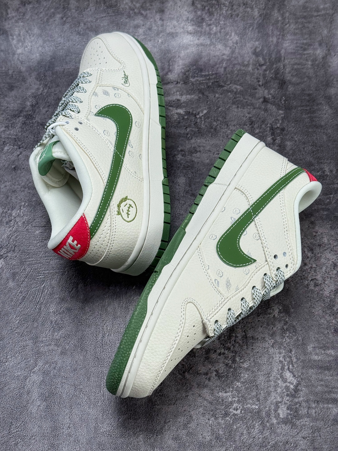 NIKE SB Dunk Low RETRO 白绿小勾 DS6608-018