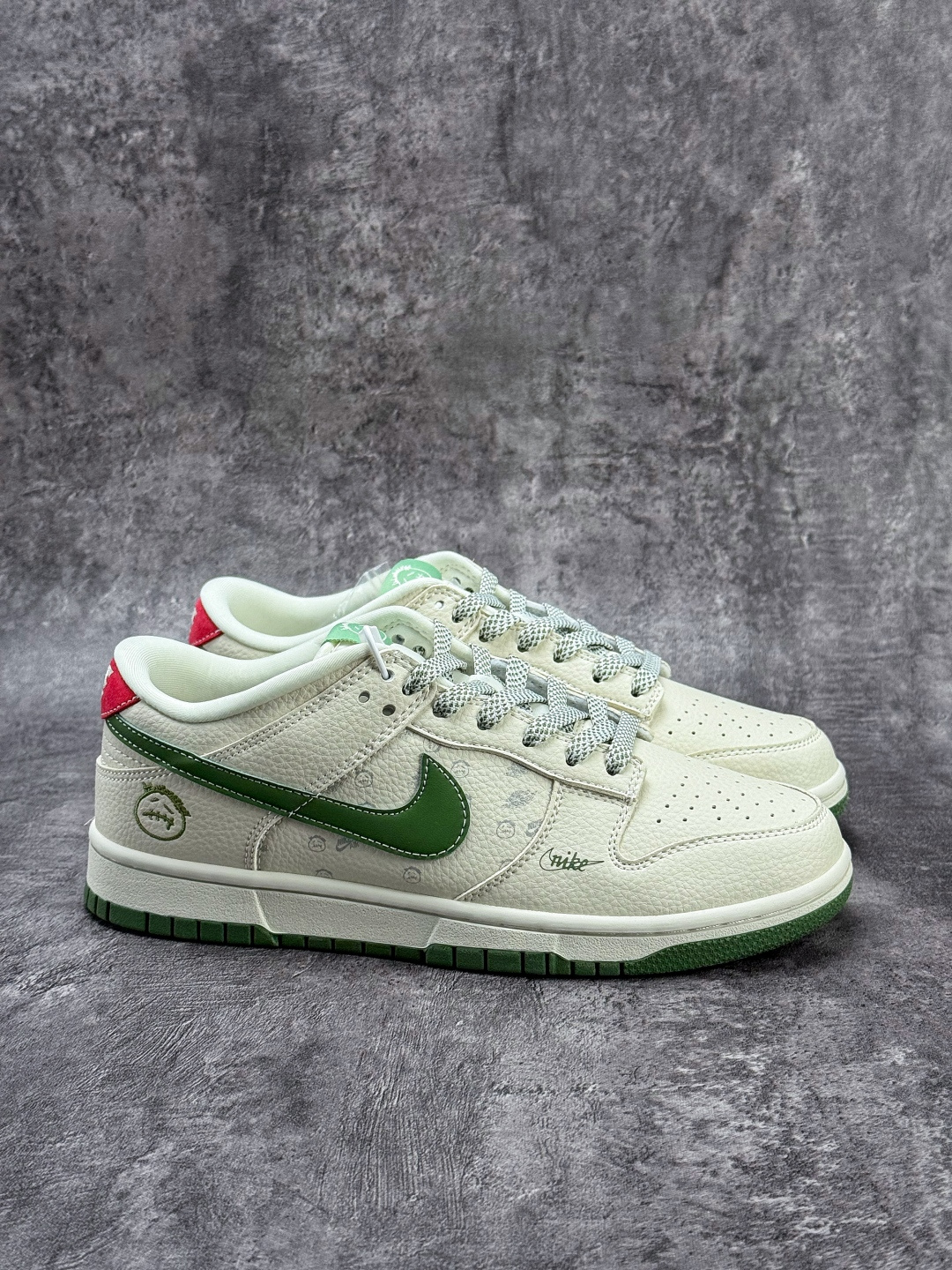 NIKE SB Dunk Low RETRO 白绿小勾 DS6608-018