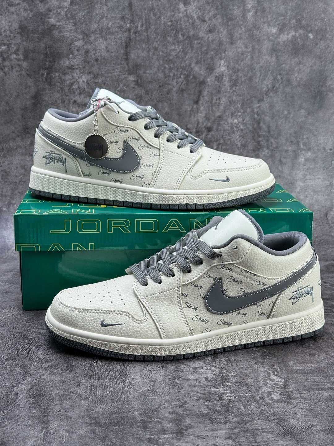 Nike Jordan Air Jordan 1 x Stussy 白灰小勾 LL8888-001