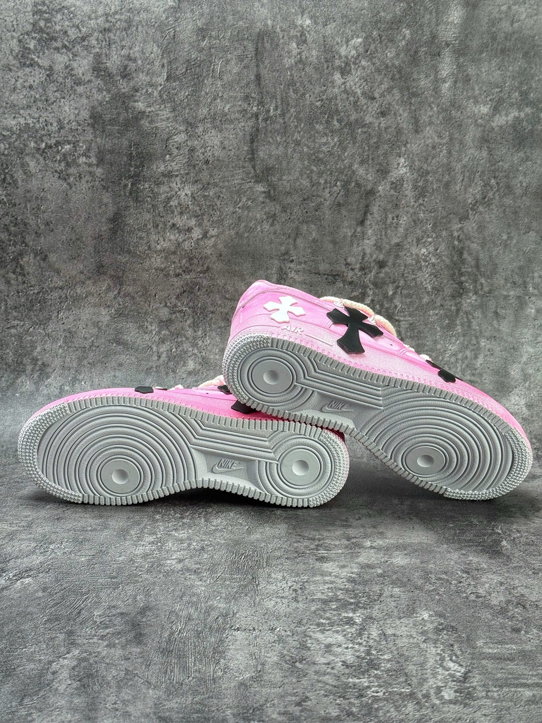 Nike Air Force 1 Low 07 十字架粉白涂鸦 DX0788-001