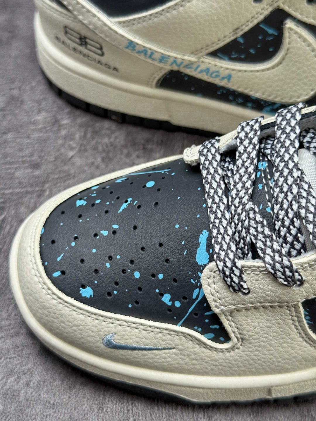 230 Nike SB Dunk Low x Balenciaga 白灰小勾满天星 DD1988-007