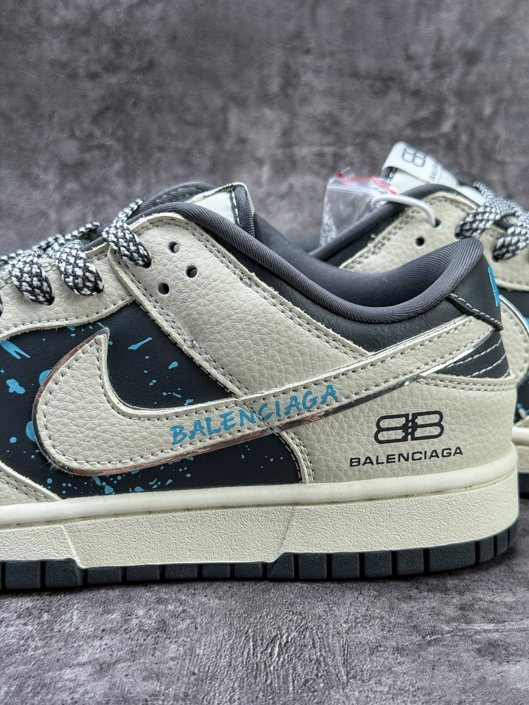 230 Nike SB Dunk Low x Balenciaga 白灰小勾满天星 DD1988-007