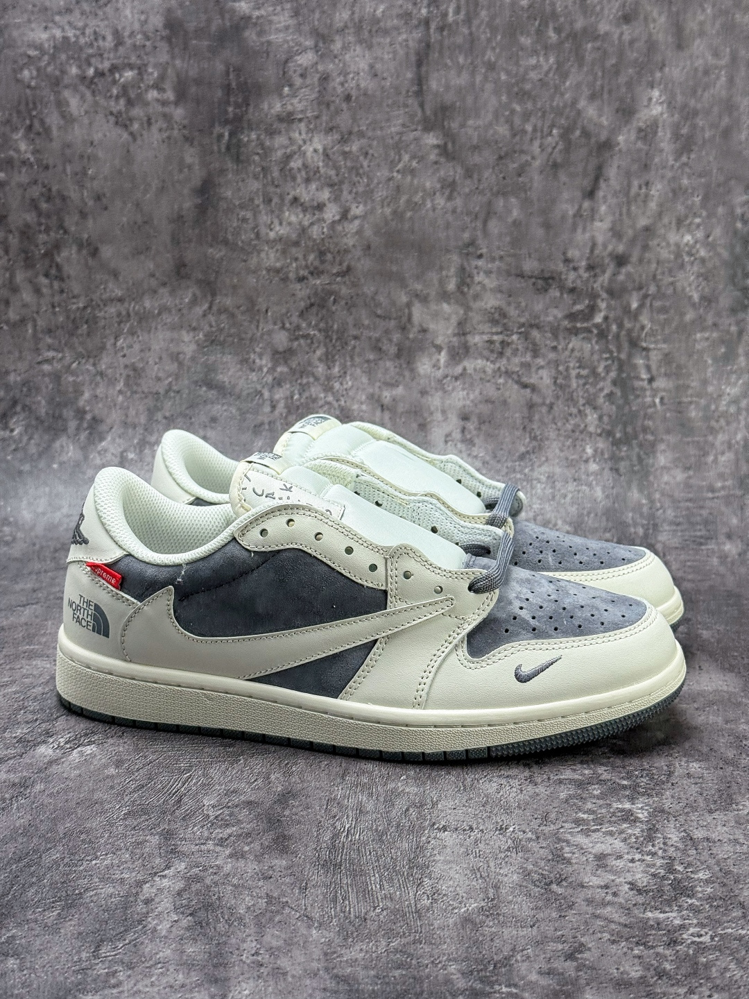 Travis Scott x Nike Air Jordan 1 Low x The North Face Air Jordan 1 Low 反转白灰小勾倒钩 DM7866-126