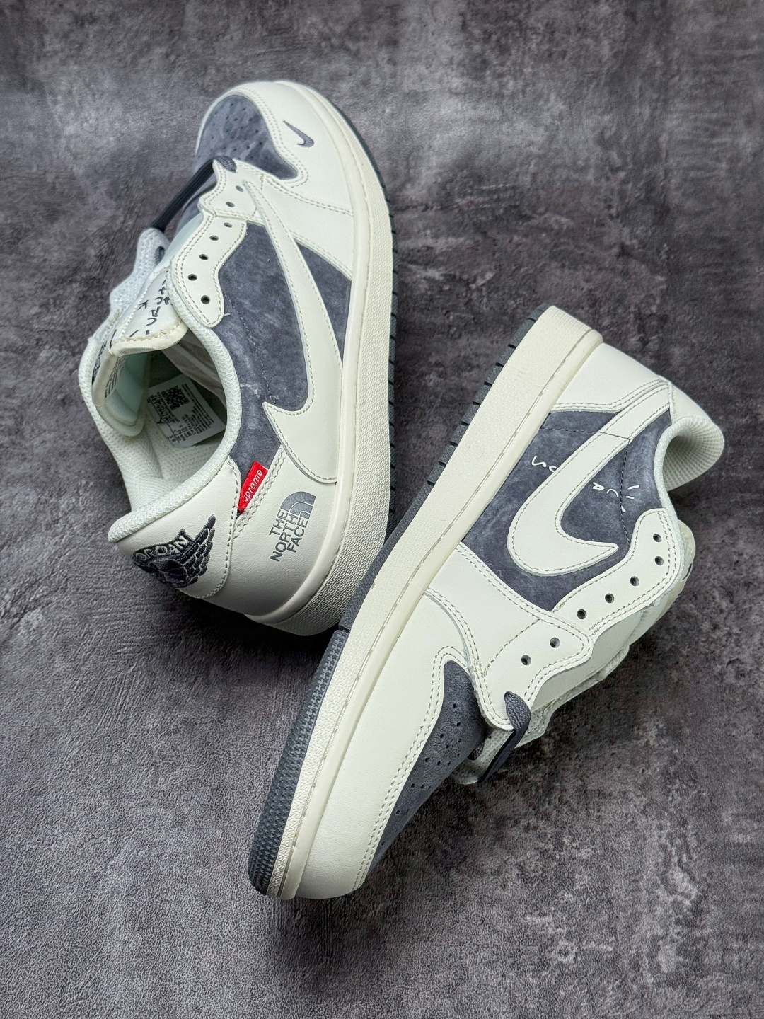 Travis Scott x Nike Air Jordan 1 Low x The North Face Air Jordan 1 Low 反转白灰小勾倒钩 DM7866-126