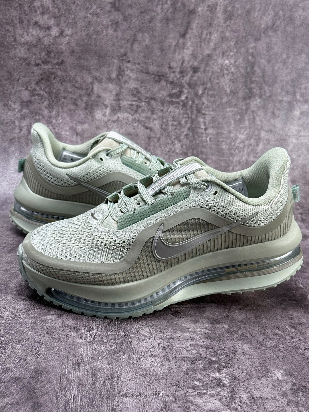 Nike Pegasus Premium 减震防滑耐磨透气 低帮跑步鞋 HQ2592-300