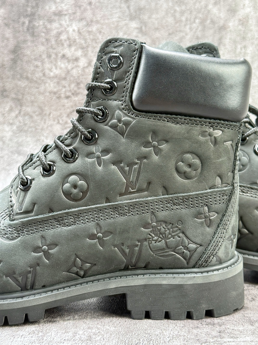 Timberland/天伯伦 添柏岚/经典大黄靴 LV 高帮/ 黑色 TB 010061 713