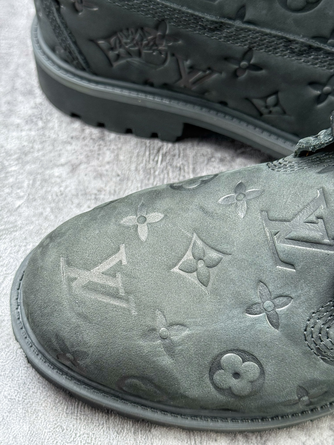 Timberland/天伯伦 添柏岚/经典大黄靴 LV 高帮/ 黑色 TB 010061 713