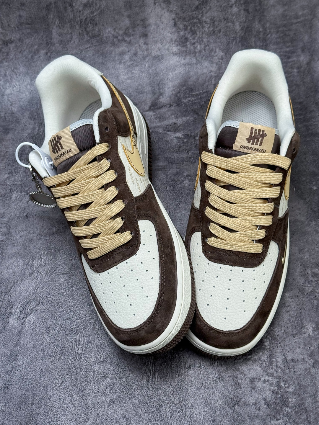 Nike Air Force 1 Low 07 x UNDEFEATED 棕白小勾 KD1688-001