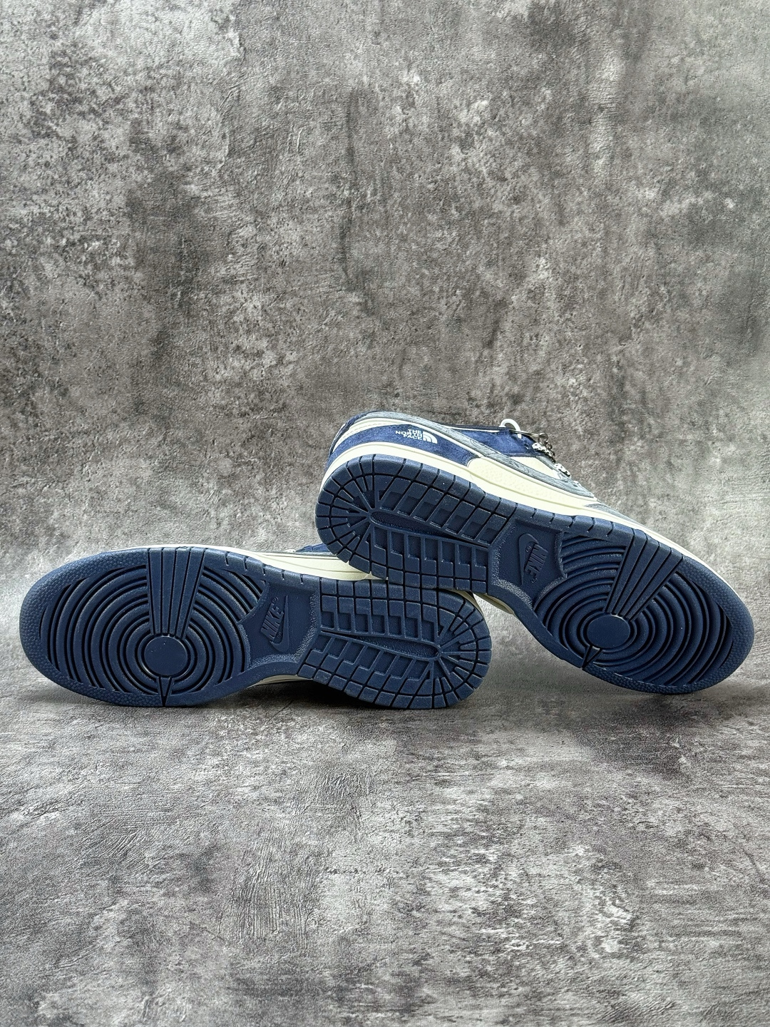 Nike SB Dunk Low x The North Face 灰白蓝小勾满天星 MN1688-102
