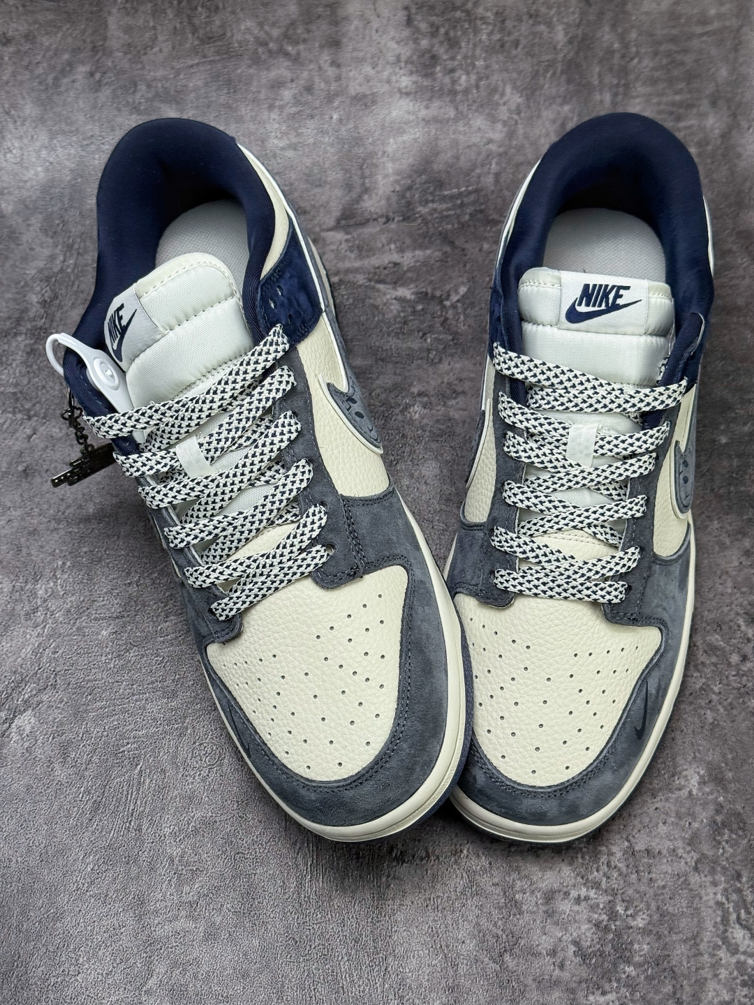 Nike SB Dunk Low x The North Face 灰白蓝小勾满天星 MN1688-102