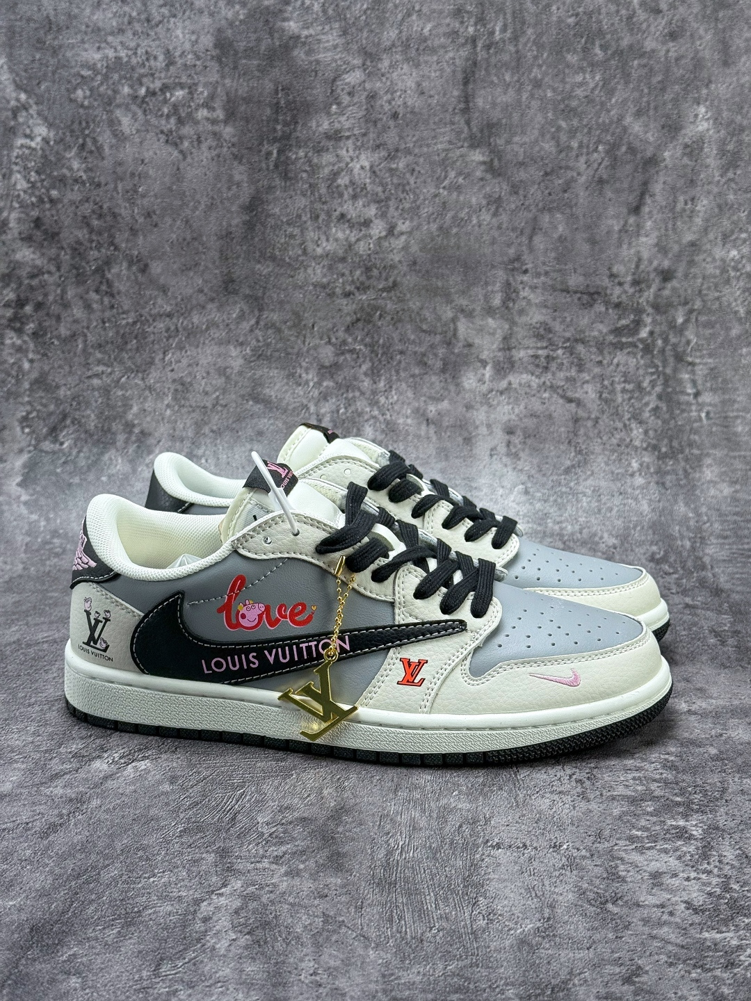 Travis Scott x Nike Air Jordan 1 Low x Louis Vuitton Air Jordan 1 Low 反转白灰小勾佩奇倒钩 纯原版本 DZ2688-005